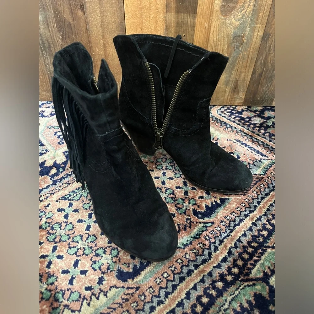 Sam Edelman Louie Black Fringe Suede Booties, Size 5